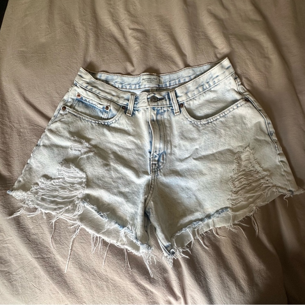 A&F boyfriend short